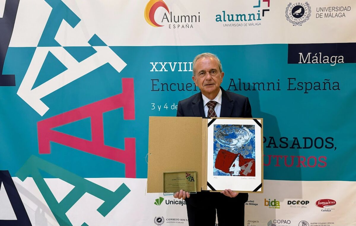 Lee más sobre el artículo La CCS recibe la distinción Alumni de Honor de la organización de antiguos alumnos de las universidades de España